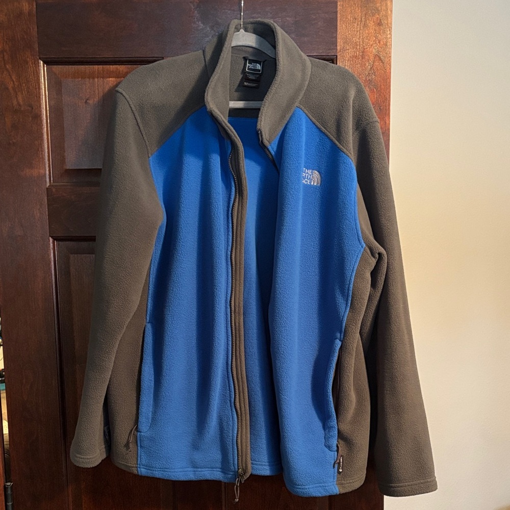 The North Face Men's Blue and Grey Performance Jacket